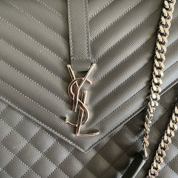 Yves Saint Laurent Envelope Bag Large - Picture 3 of 13